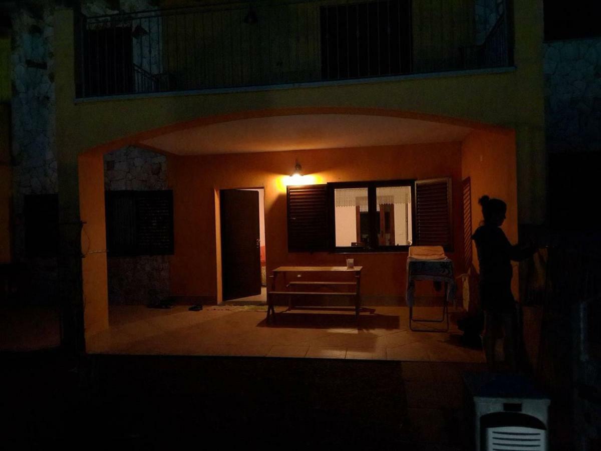 Tertenìa Appartamento Dentro Babai Village מראה חיצוני תמונה